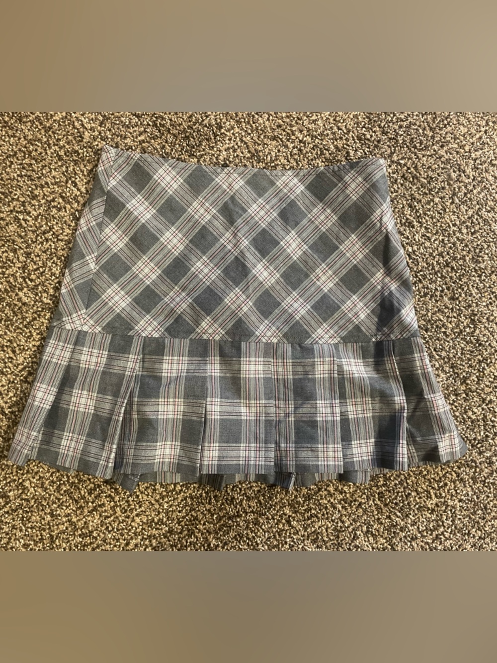 Tracy Evans Gray and Pink Plaid Pleated Hem Mini Skirt